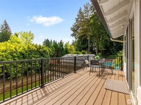 7047 NE 138th Street, Kirkland WA 98034