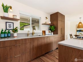 7047 NE 138th Street, Kirkland WA 98034