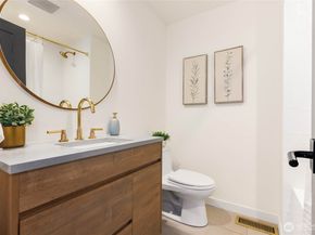 7047 NE 138th Street, Kirkland WA 98034