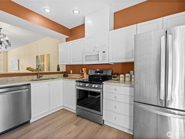 2145 NW Pacific Elm Drive 2145, Issaquah WA 98027