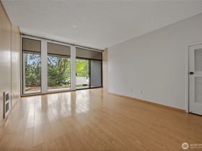 6236 137th Place NE 232, Redmond WA 98052