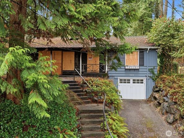 339 108th Avenue SE, Bellevue WA 98004