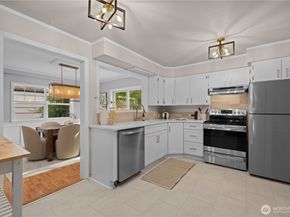 7539 33rd Avenue NE, Seattle WA 98115