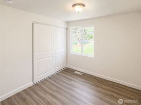 9439 11th Avenue SW, Seattle WA 98106