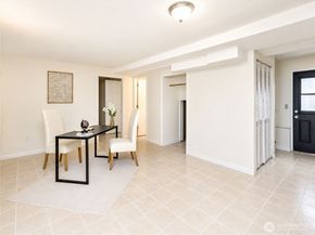 9439 11th Avenue SW, Seattle WA 98106