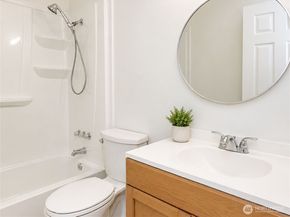 9439 11th Avenue SW, Seattle WA 98106