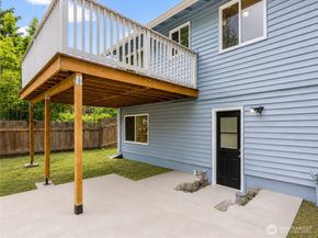 9439 11th Avenue SW, Seattle WA 98106