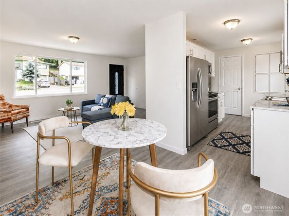 9439 11th Avenue SW, Seattle WA 98106
