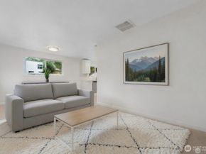 7552 21st Avenue SW, Seattle WA 98106