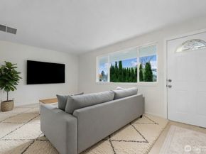 7552 21st Avenue SW, Seattle WA 98106