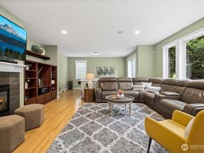 220 246th Court NE, Sammamish WA 98074