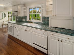 4206 W Glenmont Lane, Seattle WA 98199