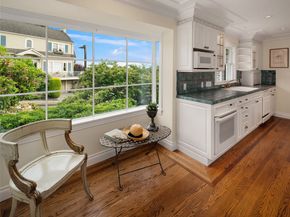 4206 W Glenmont Lane, Seattle WA 98199