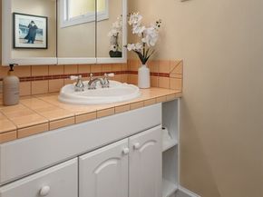 4206 W Glenmont Lane, Seattle WA 98199