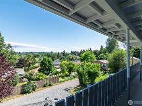 1906 N Wycoff Avenue, Bremerton WA 98312