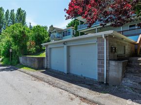 1906 N Wycoff Avenue, Bremerton WA 98312
