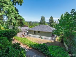 1906 N Wycoff Avenue, Bremerton WA 98312