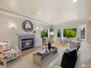 2711 4th Avenue W, Seattle WA 98119