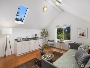 2711 4th Avenue W, Seattle WA 98119