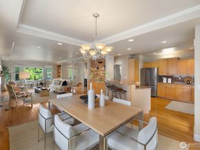 2711 4th Avenue W, Seattle WA 98119