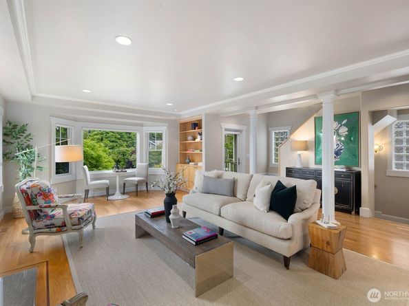 2711 4th Avenue W, Seattle WA 98119