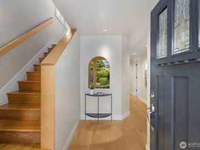 2711 4th Avenue W, Seattle WA 98119