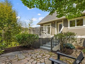 2711 4th Avenue W, Seattle WA 98119