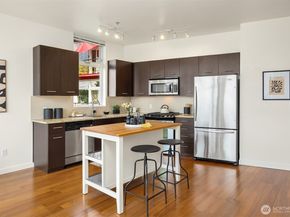 2960 Eastlake Avenue E 213, Seattle WA 98102