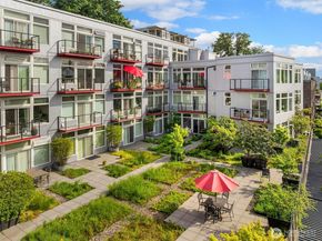 2960 Eastlake Avenue E 213, Seattle WA 98102