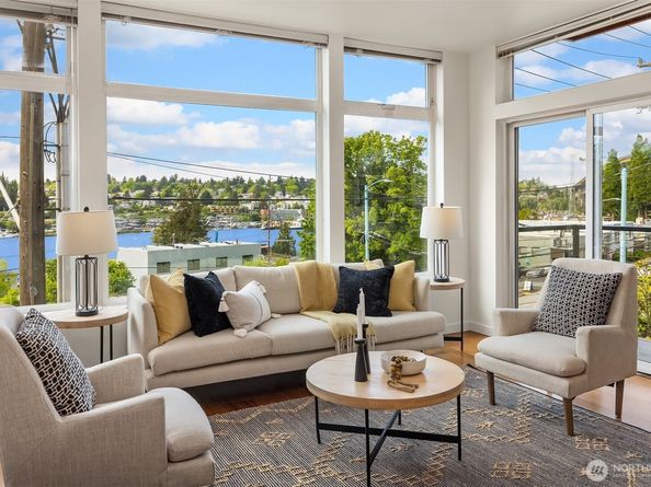 2960 Eastlake Avenue E 213, Seattle WA 98102
