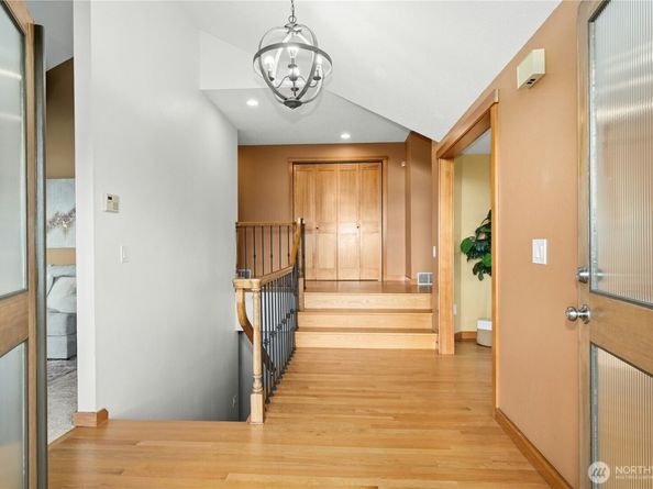 4730 154th Place SE, Bellevue WA 98006
