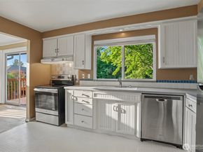 1410 NW 195th Street, Shoreline WA 98177