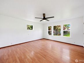 10330 Stone Avenue N, Seattle WA 98133