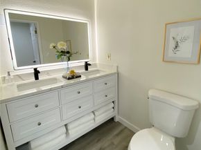 9302 Redmond Woodinville Rd NE 206, Redmond WA 98052
