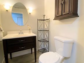 9302 Redmond Woodinville Rd NE 206, Redmond WA 98052