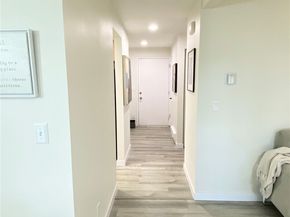 9302 Redmond Woodinville Rd NE 206, Redmond WA 98052