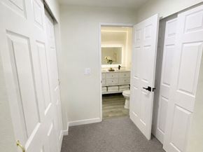 9302 Redmond Woodinville Rd NE 206, Redmond WA 98052