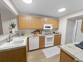 12636 100th Lane NE F126, Kirkland WA 98034