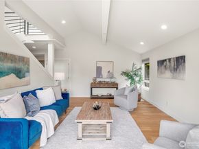 9226 25th Avenue NW, Seattle WA 98117