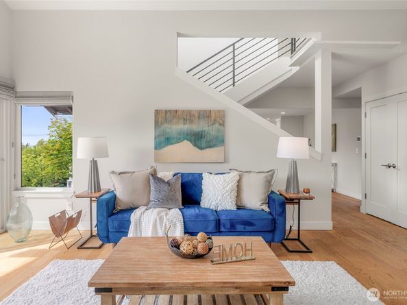 9226 25th Avenue NW, Seattle WA 98117