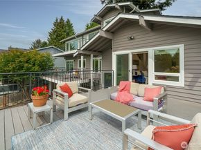 9226 25th Avenue NW, Seattle WA 98117