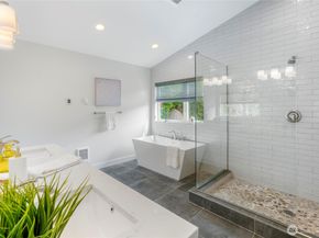 9226 25th Avenue NW, Seattle WA 98117