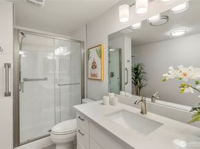 9226 25th Avenue NW, Seattle WA 98117