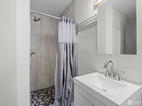 2157 N 122nd Street, Seattle WA 98133