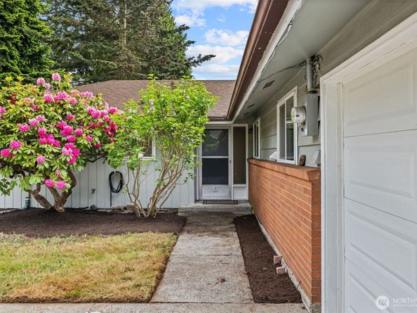 2157 N 122nd Street, Seattle WA 98133