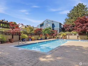 300 N 130th Street W 2205, Seattle WA 98133
