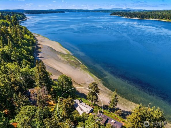 16221 Reitan Road NE, Bainbridge Island WA 98110