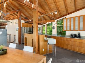 16221 Reitan Road NE, Bainbridge Island WA 98110