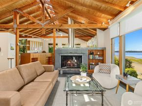 16221 Reitan Road NE, Bainbridge Island WA 98110