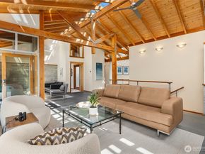 16221 Reitan Road NE, Bainbridge Island WA 98110